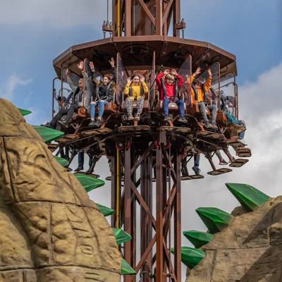 CW22 184 MARDI GRRRA PAGE IMAGERY RIDES2