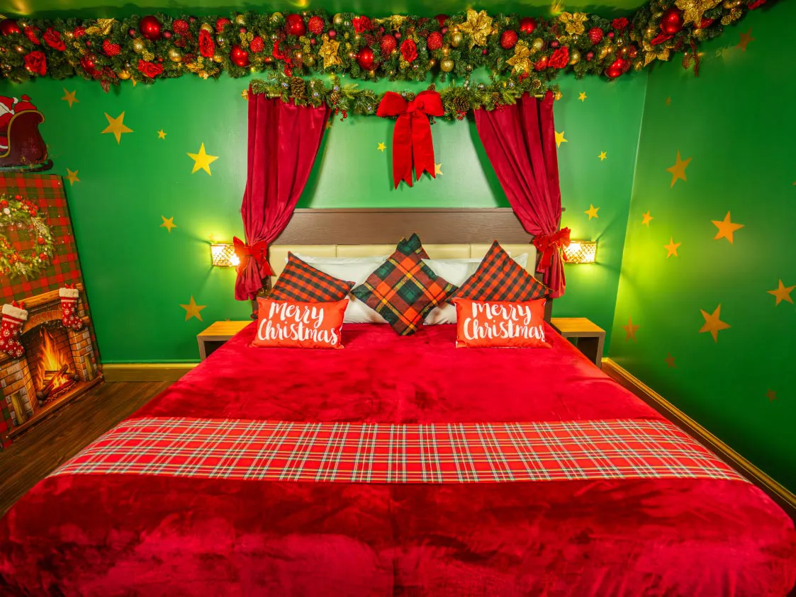 Christmas Room 1