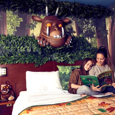 BUCK Cwoa Gruffalo - parent reading