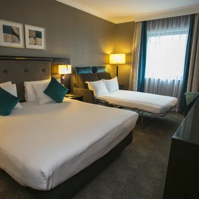 DoubleTree by Hilton Woking - Room