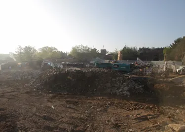 May update for the PAW Patrol Construction Diary at Chessington: installing the piling mat for our brand-new ‘my first coaster’ and began the reduced dig for one of the land’s buildings and attenuation tank.