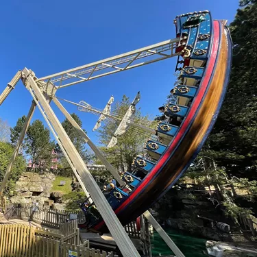 Blue Barnacle Chessington Theme Park Ride