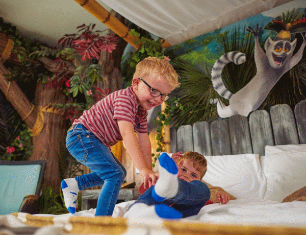 A Dreamwork's Penguins Of Madagascar Room In The Chessington Safari Hotel (5). Low Res