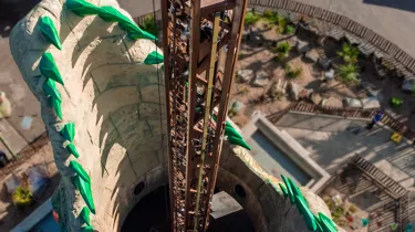 Chessington World of Adventures Resort prepares to reopen - Engineer climbs Croc Drop