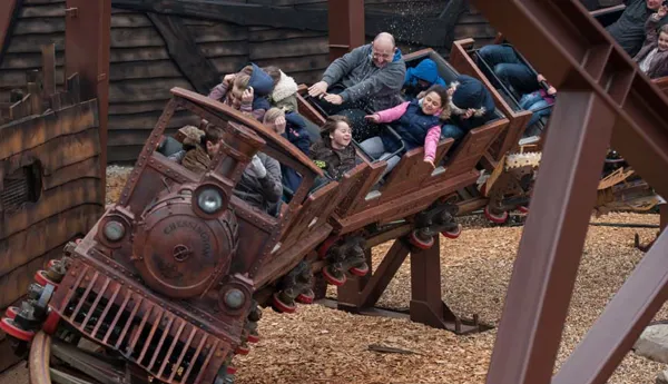 Scorpion Express With People