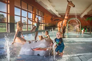 CWOA Splashpool - children playing