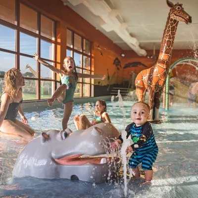 CWOA Splashpool - children playing