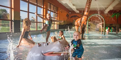 CWOA Splashpool - children playing